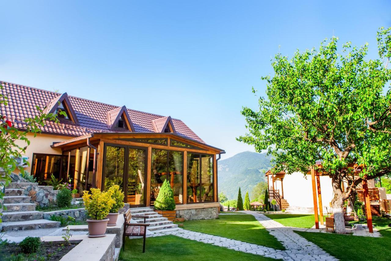 Dilivita Rest House ديليجان المظهر الخارجي الصورة