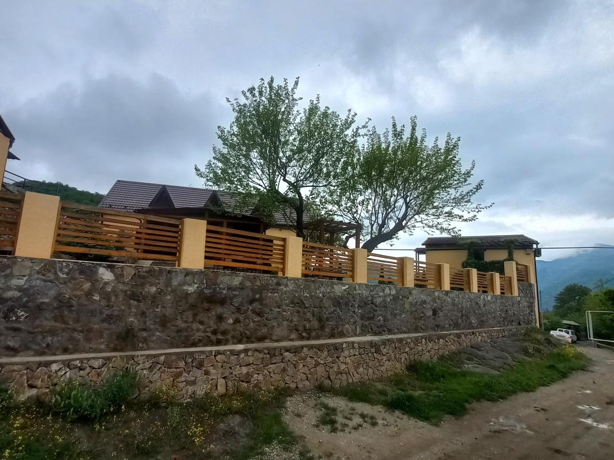 Dilivita Rest House ديليجان المظهر الخارجي الصورة