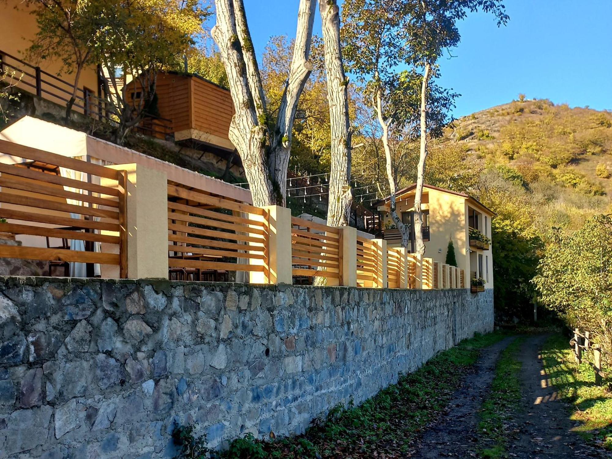 Dilivita Rest House ديليجان المظهر الخارجي الصورة