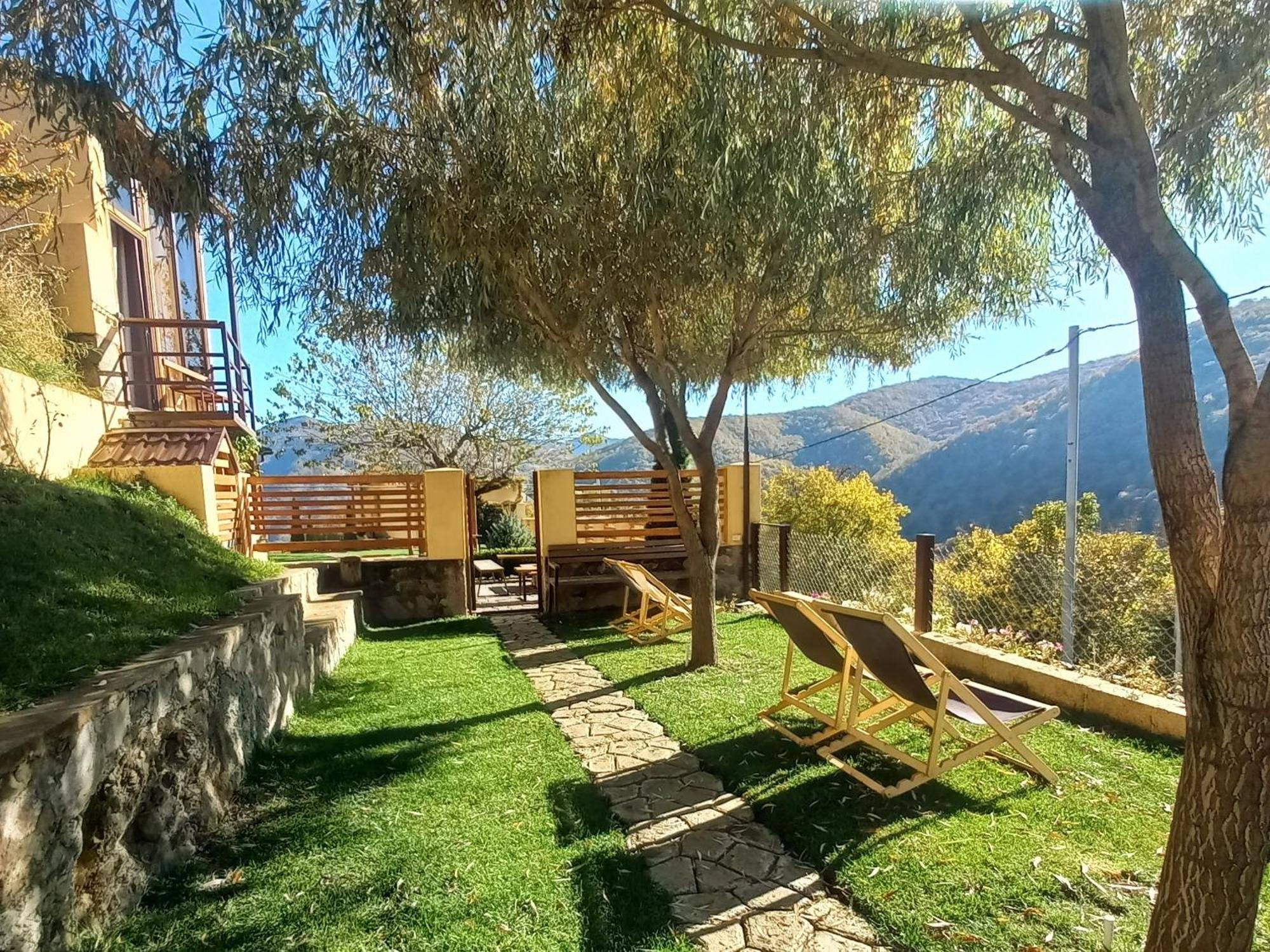 Dilivita Rest House ديليجان المظهر الخارجي الصورة