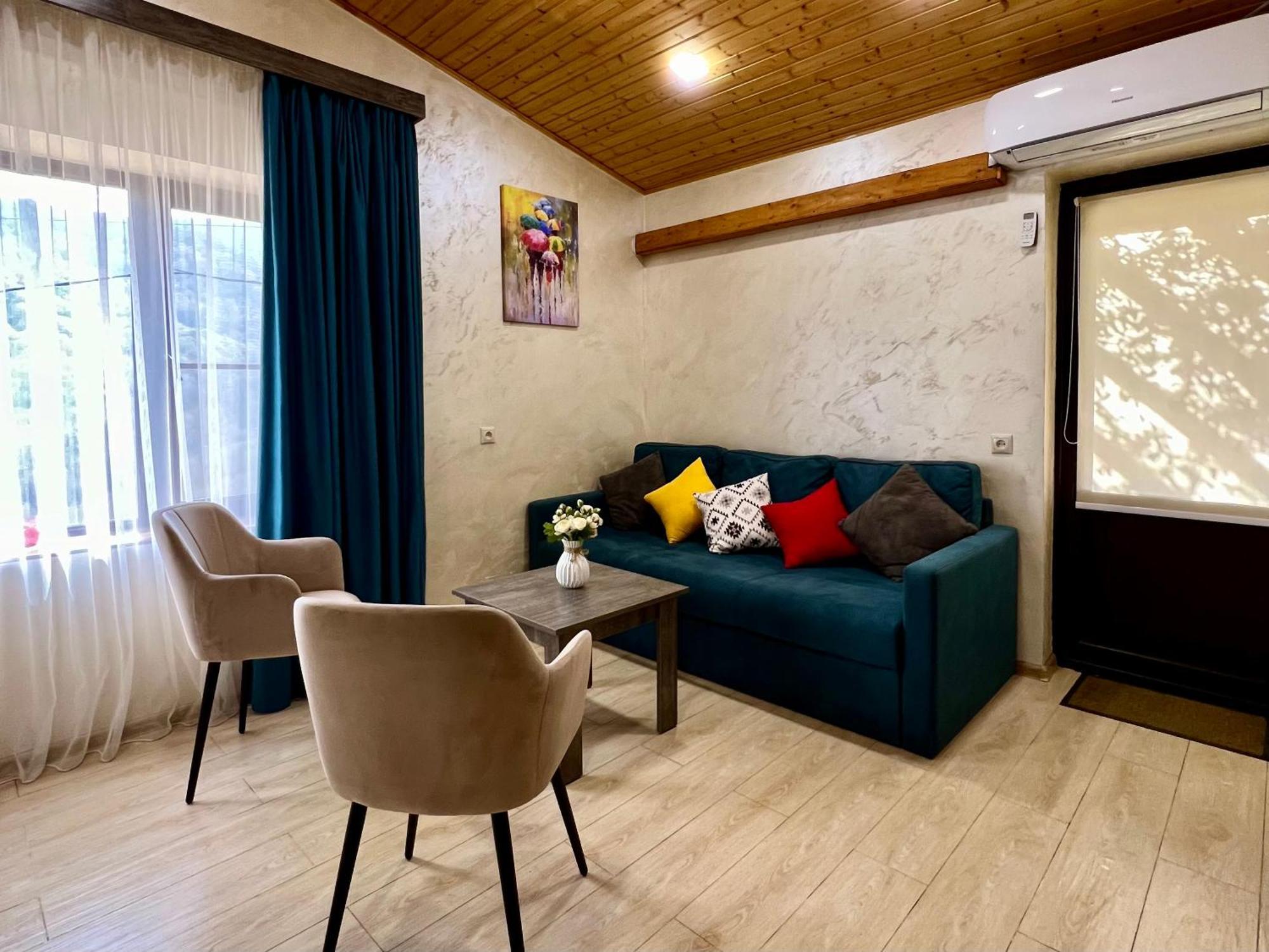 Dilivita Rest House ديليجان المظهر الخارجي الصورة